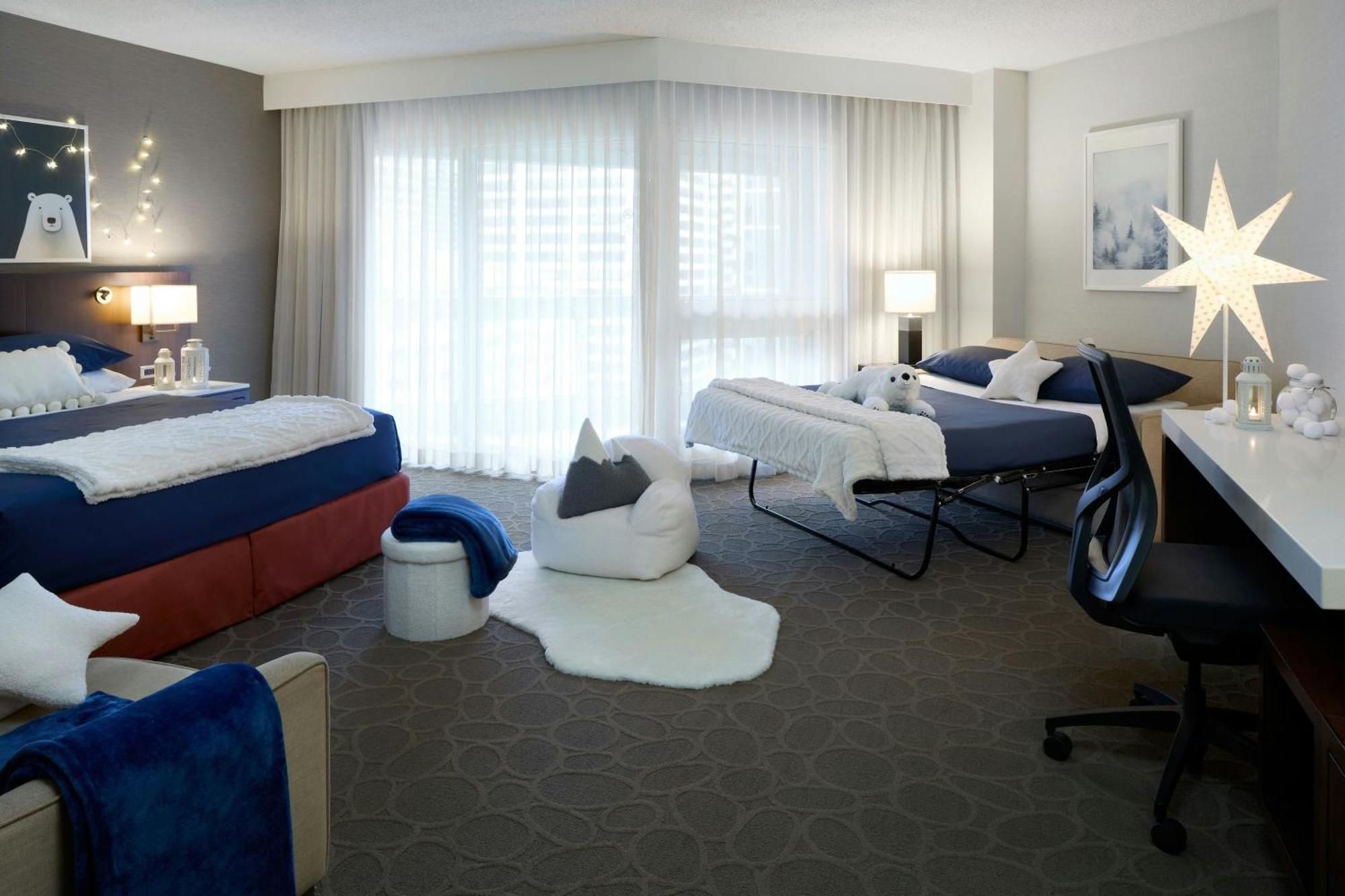 Delta Hotels By Marriott Montreal Exterior photo