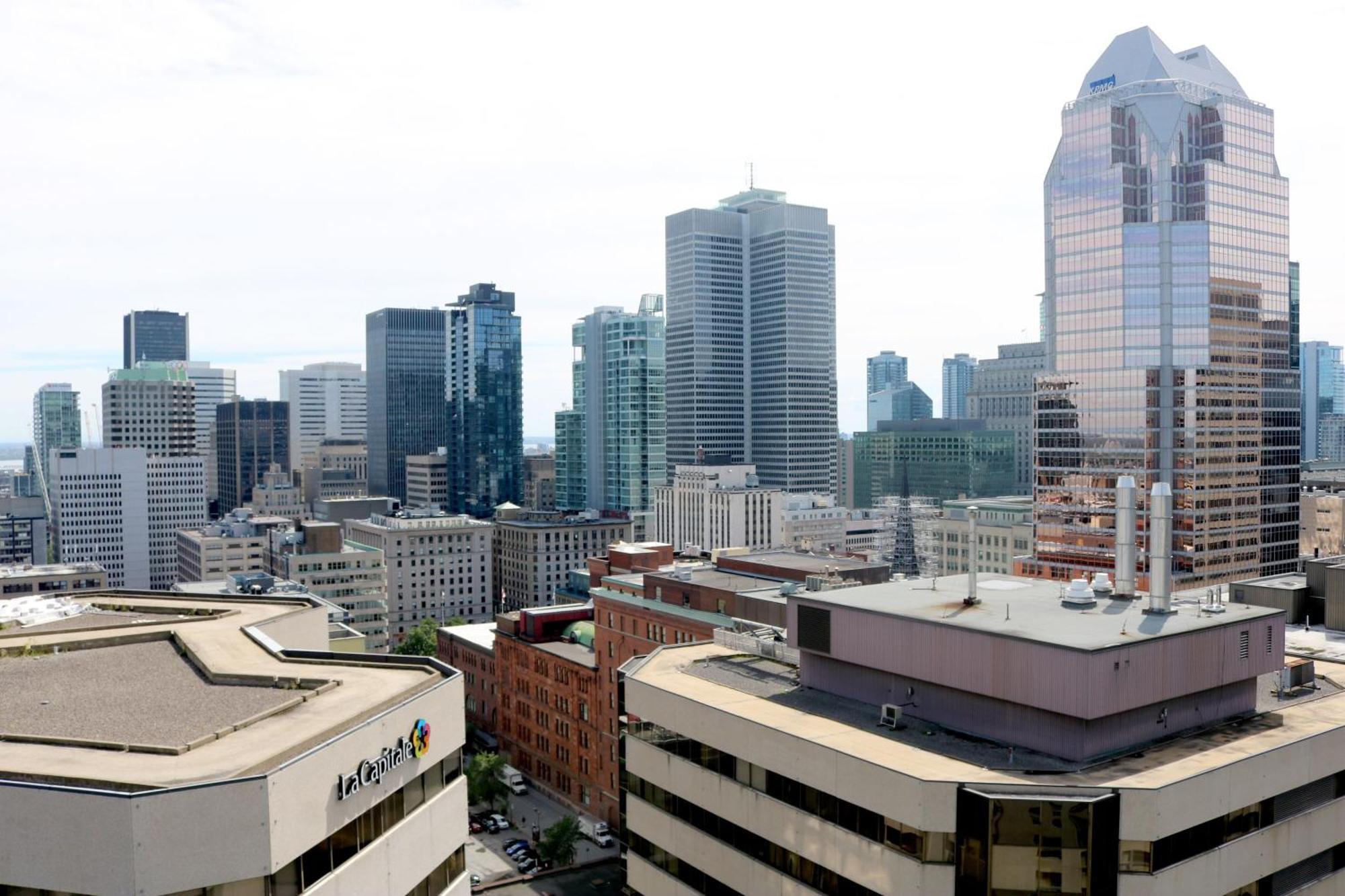 Delta Hotels By Marriott Montreal Exterior photo